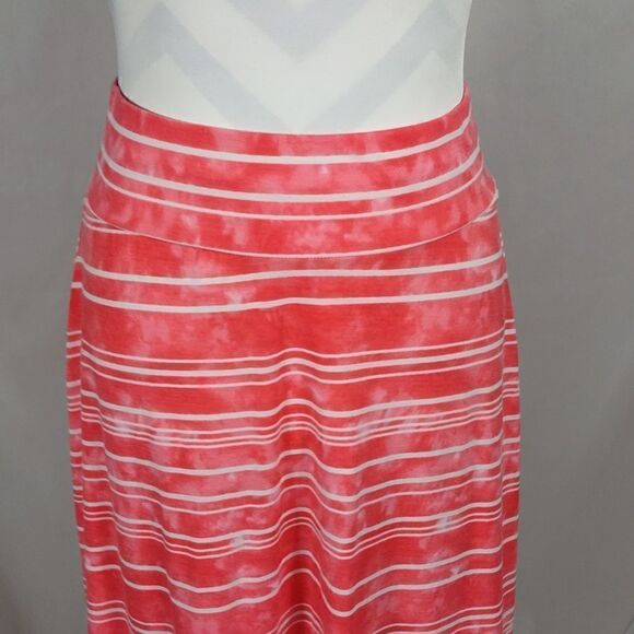 Joe B by Joe Benbasset Asymmetrical Shark Bite Skirt - Picture 2 of 5